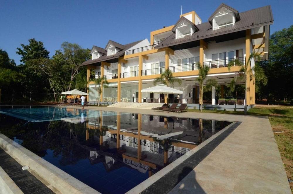 Cassandra Culture Resort Сигирия Экстерьер фото