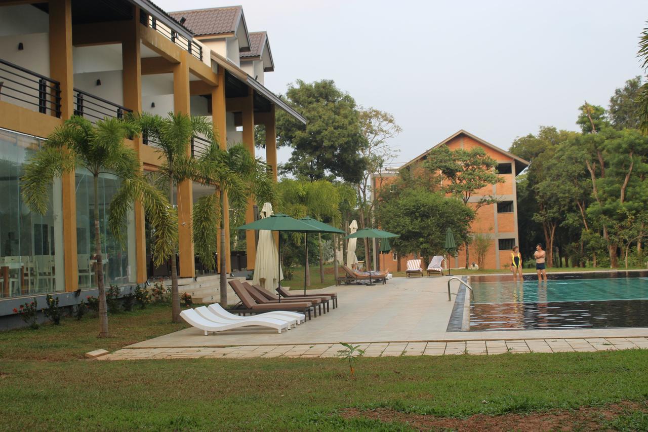 Cassandra Culture Resort Сигирия Экстерьер фото