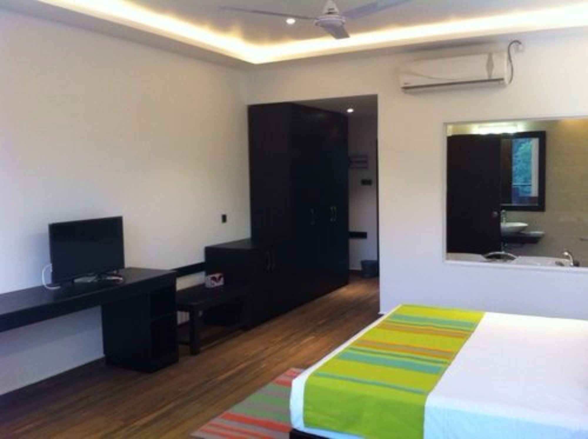 Cassandra Culture Resort Сигирия Экстерьер фото